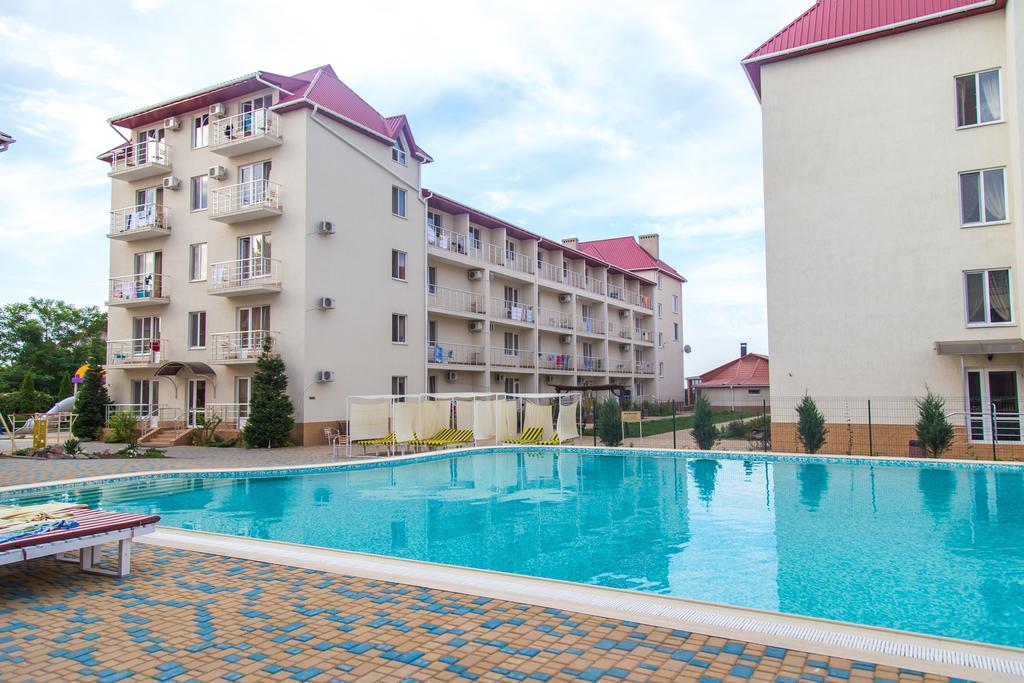 Delfin Hotel Koblevo Ngoại thất bức ảnh