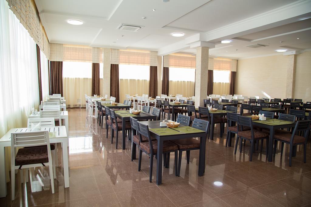 Delfin Hotel Koblevo Ngoại thất bức ảnh